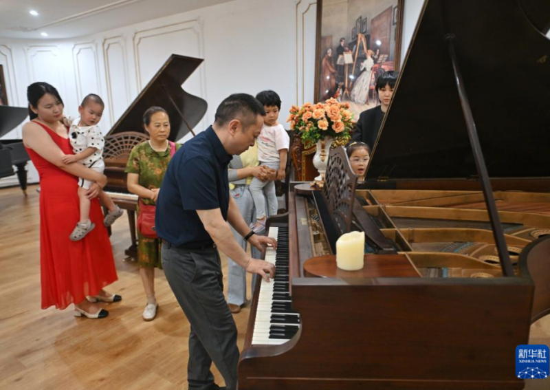 300余件古董乐器奏响时光乐章
