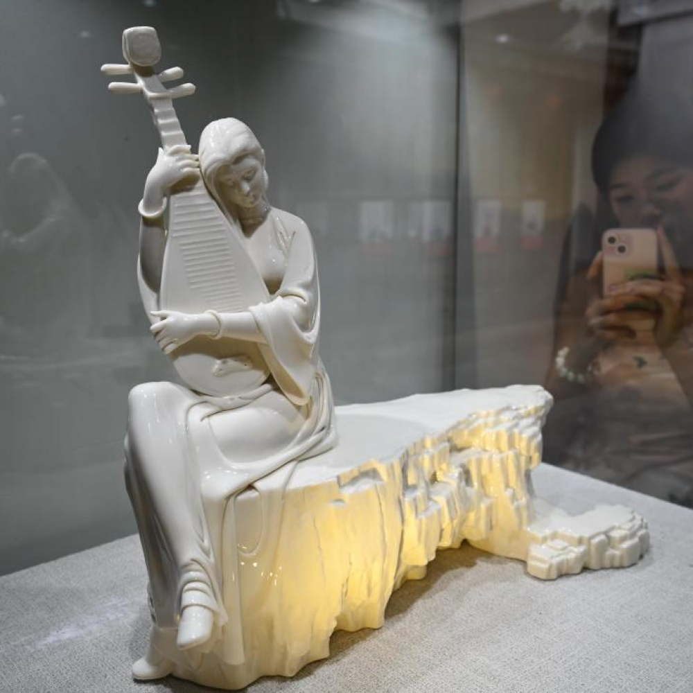百余件德化陶瓷工艺美术作品亮相福州