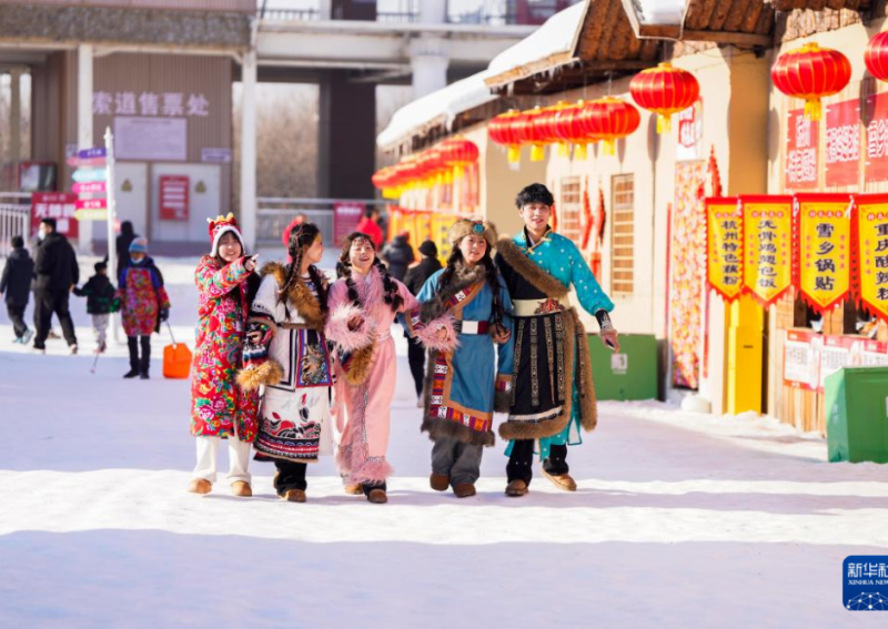 河北遵化：“冰雪热”带动冬季旅游经济