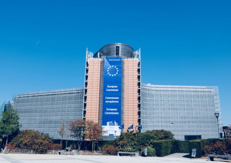 欧盟委员会计划全面禁止进口俄石油天然气