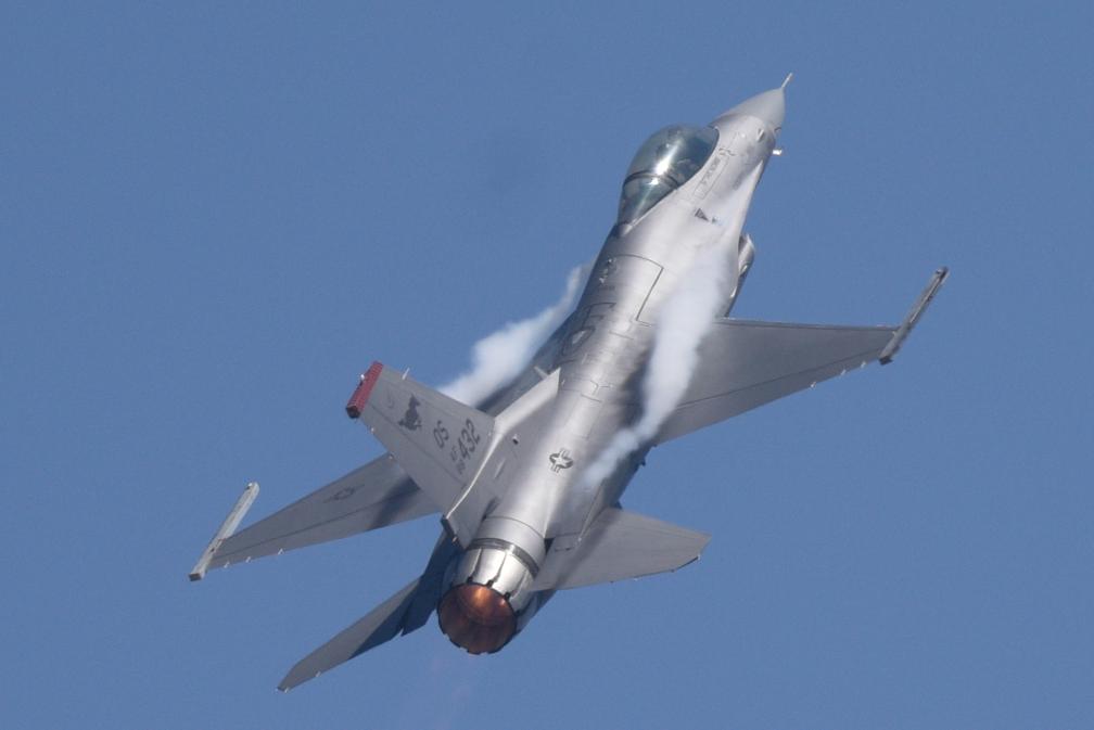又一架F-16战机被击落？乌克兰证实飞行员死亡