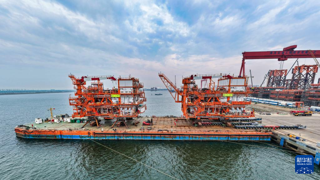 天津：渤海亿吨级油田海上平台陆地建造工作收官